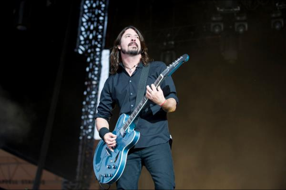 Dave with his famous Gibson Trini Lopez guitar
